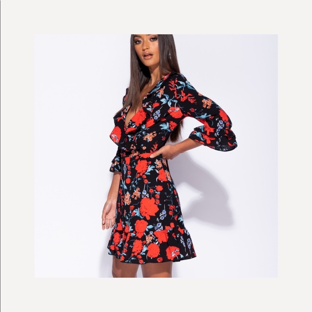Chloe Floral Romance Wrap Dress - Picture 5 of 8